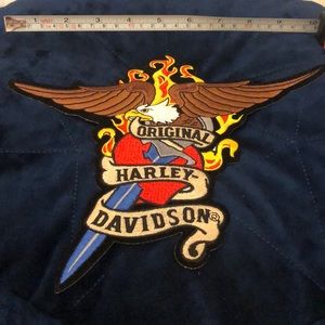 Vintage sew/glue on. One patch only